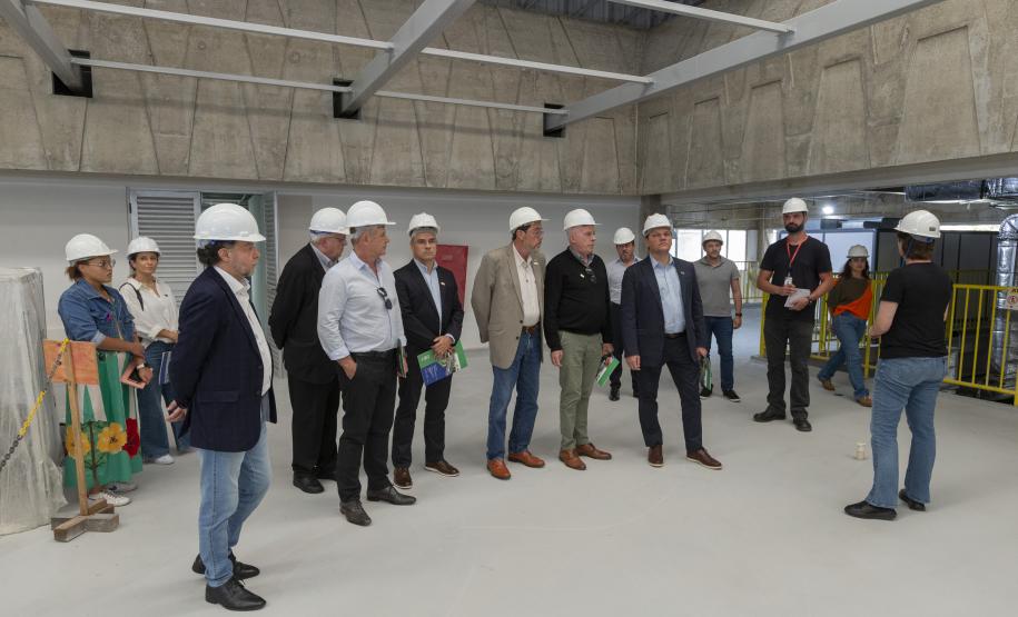 Tecpar recebe visita do CEO global da Biogenesis Bagó